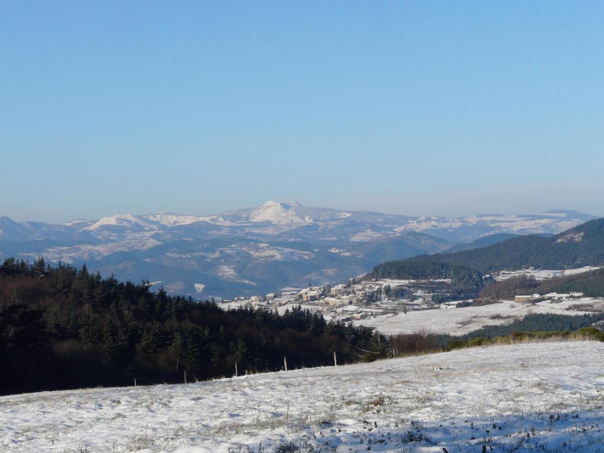 Les Cabanes De Labrousse Saint-Julien-Labrousse 外观 照片